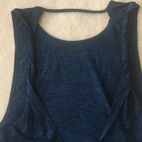 Lorna Jane wild thing tank - Picture 4 of 12
